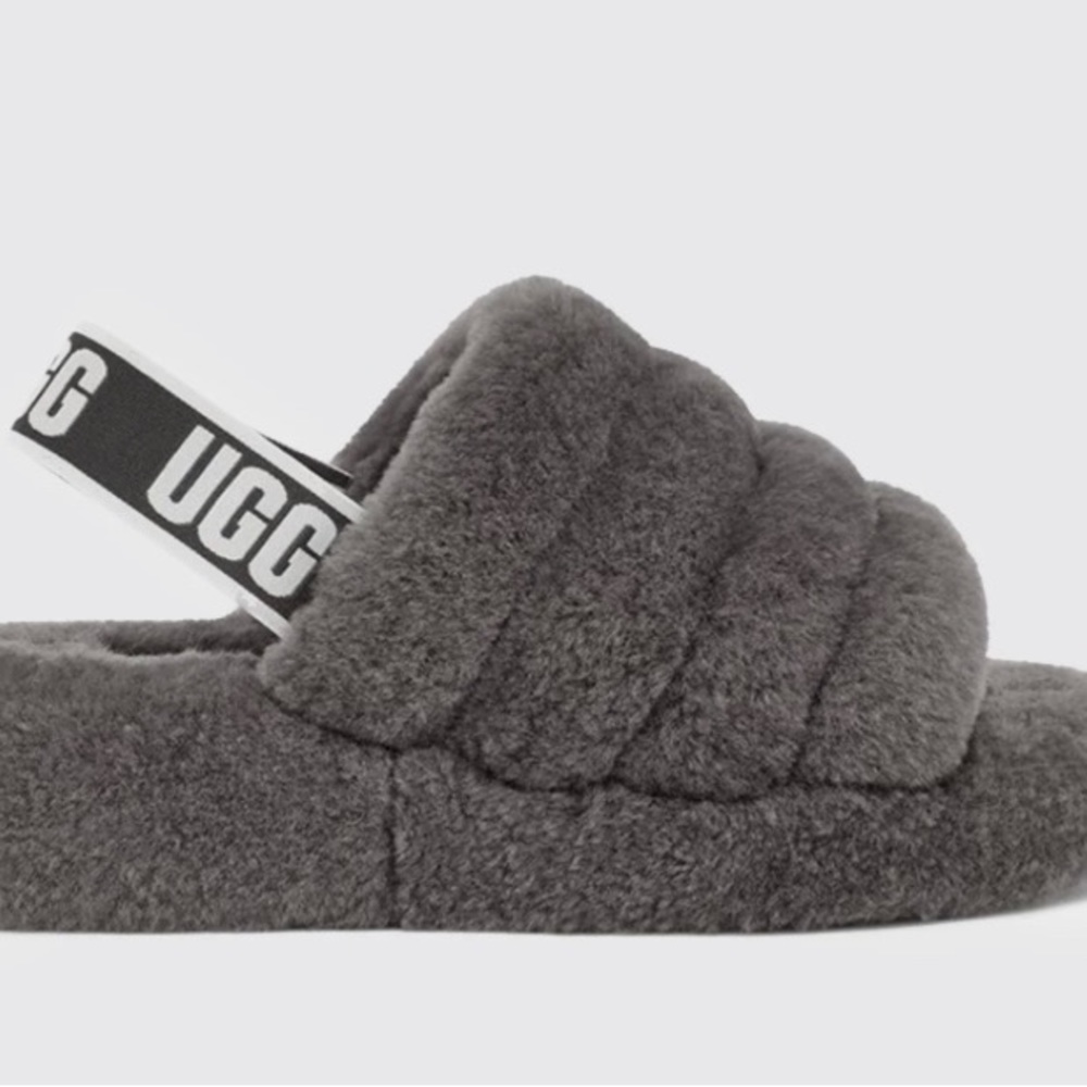Women’s Uggs, size 8. These are new and perfect condition.